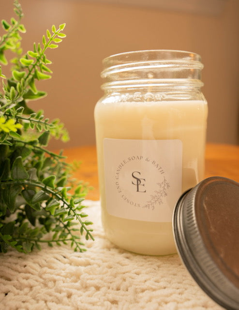 16oz soy candle Lakeside Pine